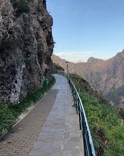 Vista del Miradouro da Eira do Serrado, uno de los mejores miradores en Madeira