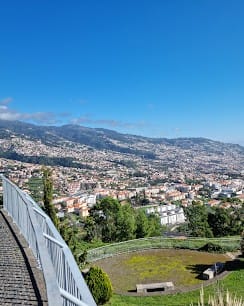 Vista del Miradouro do Pico dos Barcelos, uno de los mejores miradores en Madeira
