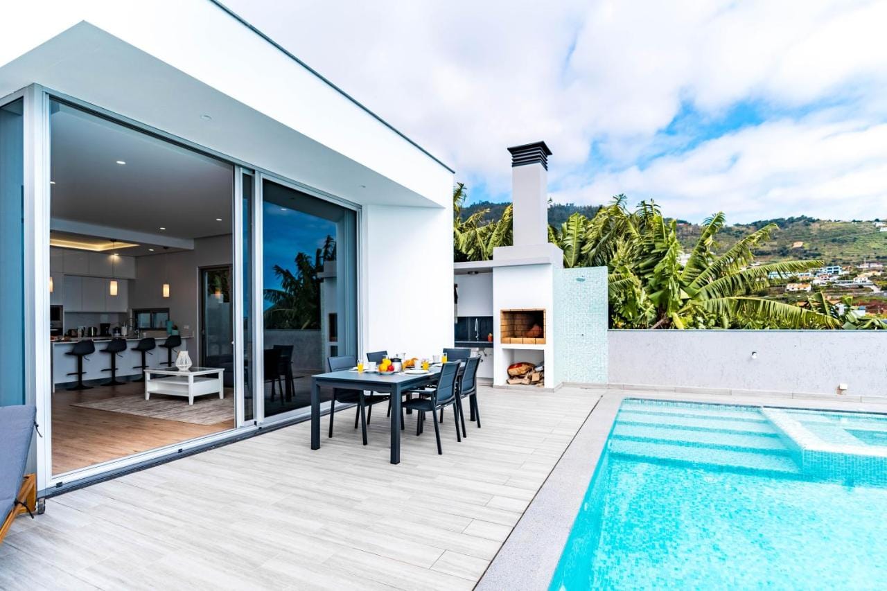 Vista de Villa Anita ,beautiful sunset, uno de los mejores alojamientos en Madeira