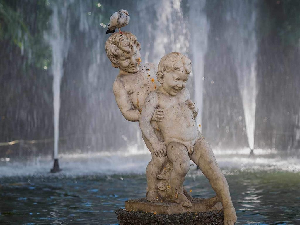 Esculturas en el jardin municipal de Funchal, una de las mejores cosas que ver