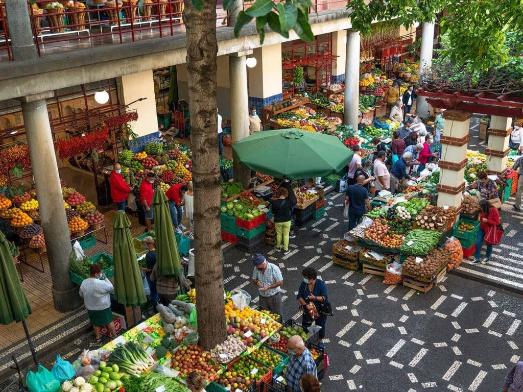 Mercado dos Lavradores en Madeira, uno de los mejores mercados