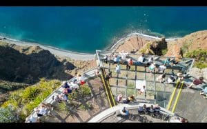 Vista del Mirador Cabo Girao, uno de los mejores miradores en Madeira