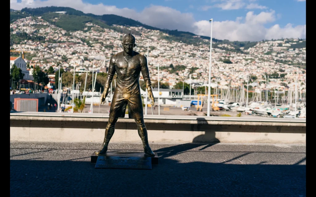 Vista del Museo de Cristiano Ronaldo uno de los mejores museos en Madeira