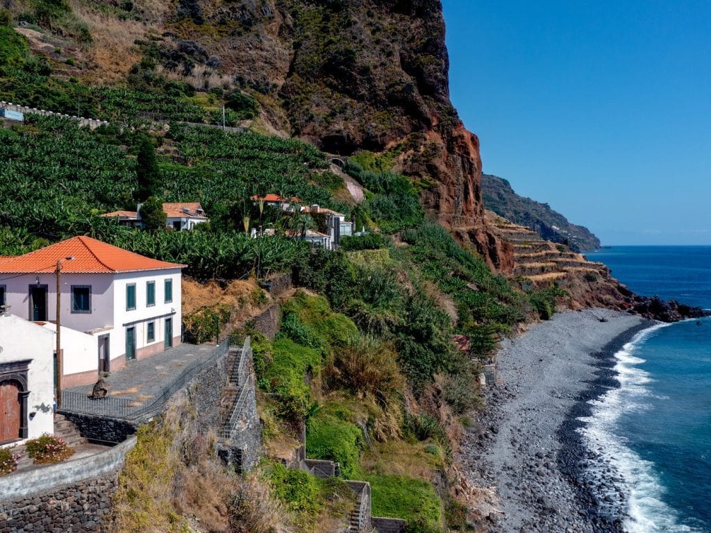 Vista de Ponta do Sol, uno de los mejores pueblos en Madeira